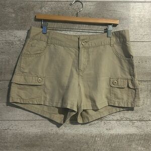 Gap Linen/Cotton Blend Khaki Cargo Shorts sz. 12